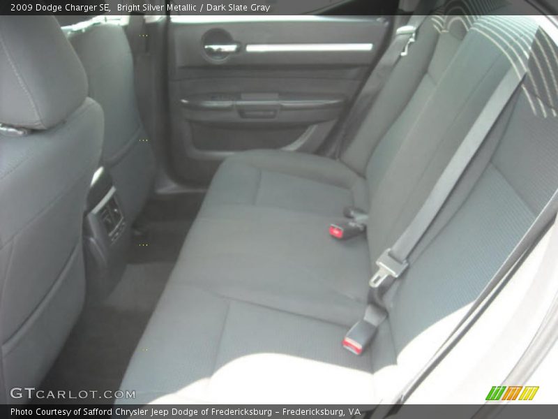 Bright Silver Metallic / Dark Slate Gray 2009 Dodge Charger SE