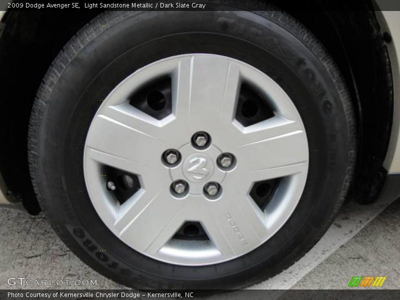 Light Sandstone Metallic / Dark Slate Gray 2009 Dodge Avenger SE