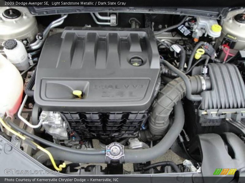 Light Sandstone Metallic / Dark Slate Gray 2009 Dodge Avenger SE