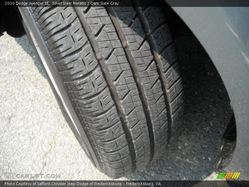 Silver Steel Metallic / Dark Slate Gray 2009 Dodge Avenger SE