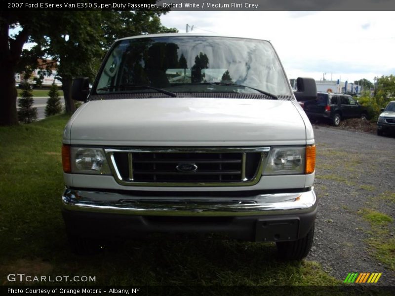 Oxford White / Medium Flint Grey 2007 Ford E Series Van E350 Super Duty Passenger