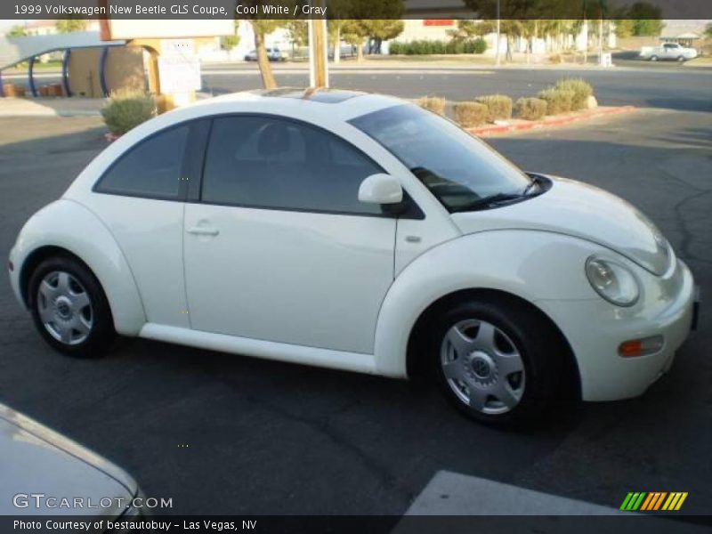 Cool White / Gray 1999 Volkswagen New Beetle GLS Coupe
