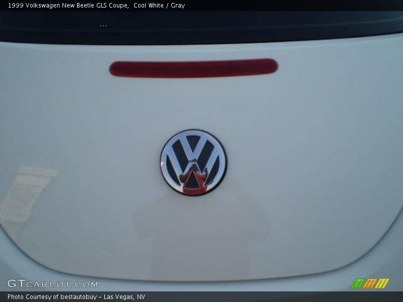 Cool White / Gray 1999 Volkswagen New Beetle GLS Coupe