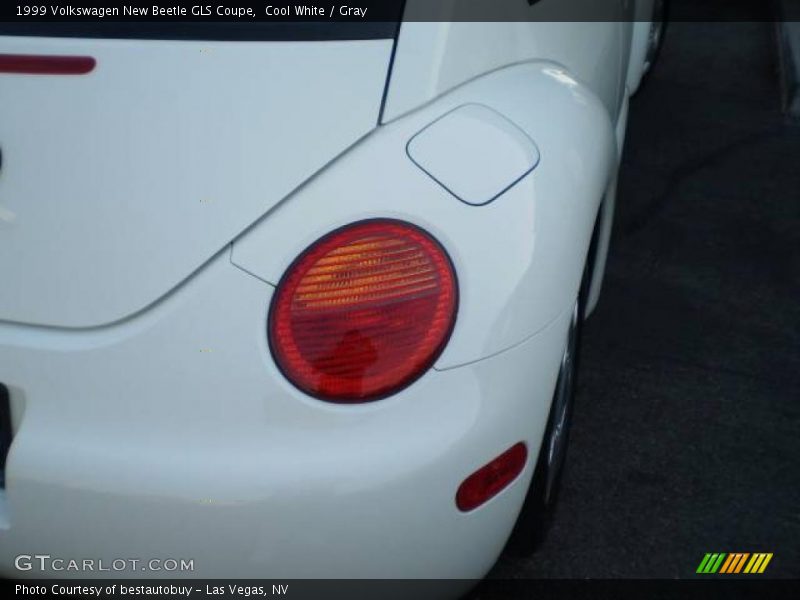 Cool White / Gray 1999 Volkswagen New Beetle GLS Coupe