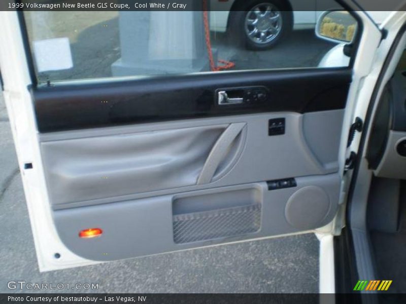 Cool White / Gray 1999 Volkswagen New Beetle GLS Coupe