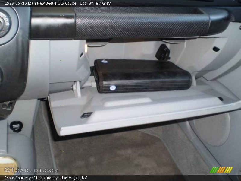 Cool White / Gray 1999 Volkswagen New Beetle GLS Coupe