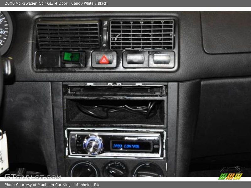 Candy White / Black 2000 Volkswagen Golf GLS 4 Door