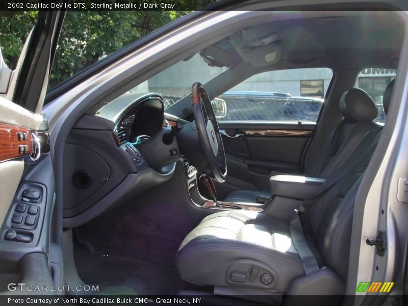 Sterling Metallic / Dark Gray 2002 Cadillac DeVille DTS