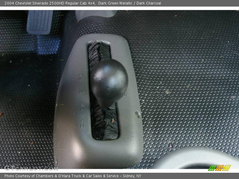 Dark Green Metallic / Dark Charcoal 2004 Chevrolet Silverado 2500HD Regular Cab 4x4