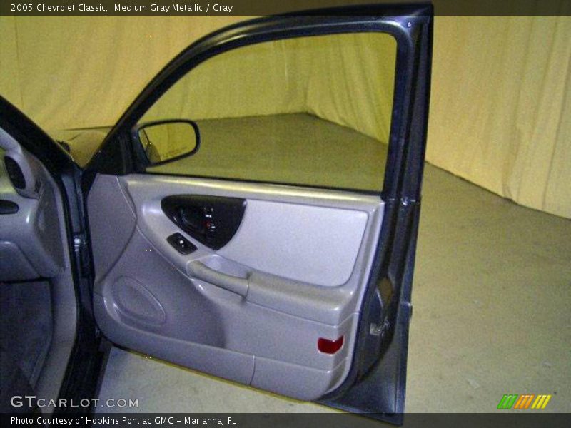 Medium Gray Metallic / Gray 2005 Chevrolet Classic