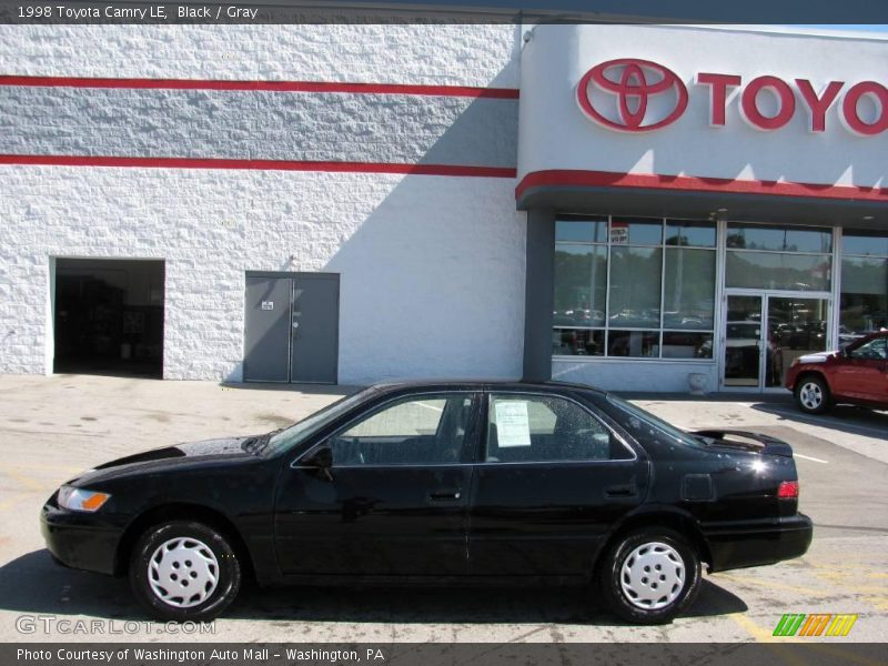 Black / Gray 1998 Toyota Camry LE