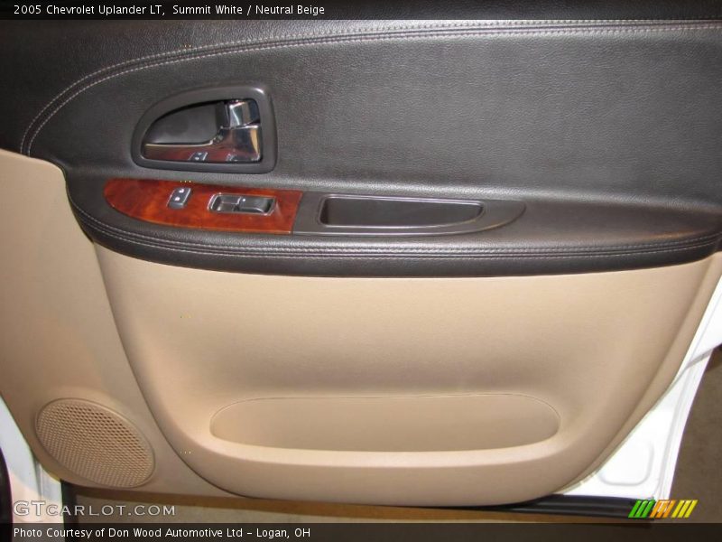 Summit White / Neutral Beige 2005 Chevrolet Uplander LT