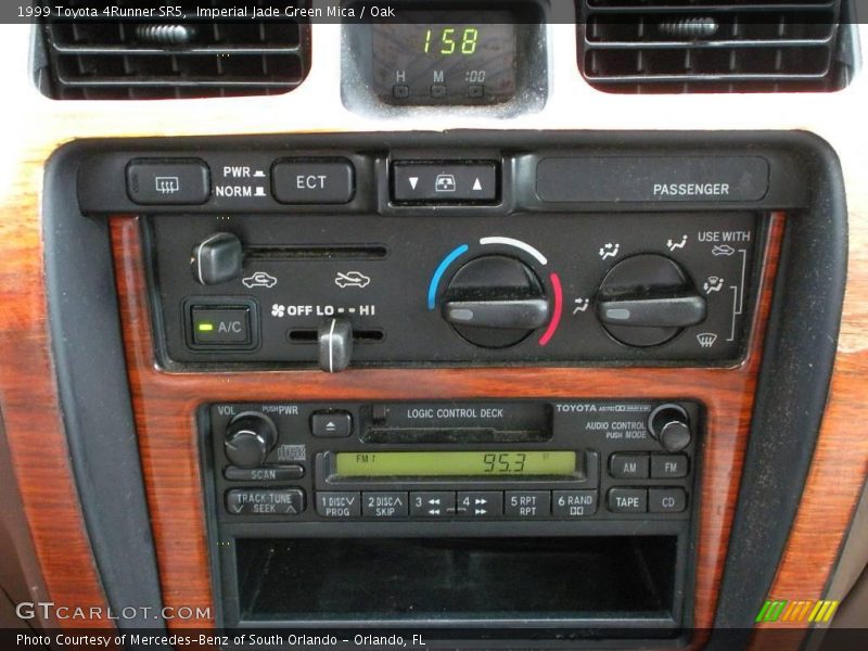 Imperial Jade Green Mica / Oak 1999 Toyota 4Runner SR5