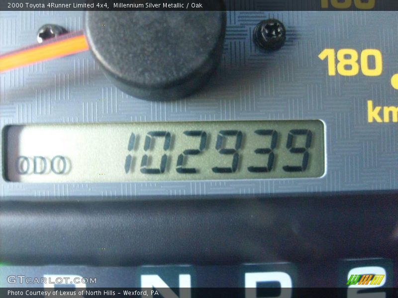 Millennium Silver Metallic / Oak 2000 Toyota 4Runner Limited 4x4