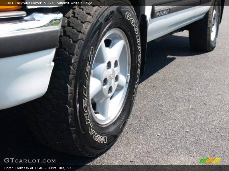 Summit White / Beige 2001 Chevrolet Blazer LS 4x4