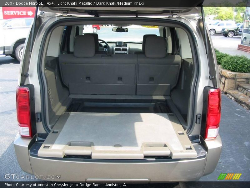 Light Khaki Metallic / Dark Khaki/Medium Khaki 2007 Dodge Nitro SLT 4x4