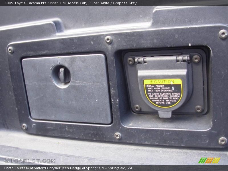 Super White / Graphite Gray 2005 Toyota Tacoma PreRunner TRD Access Cab