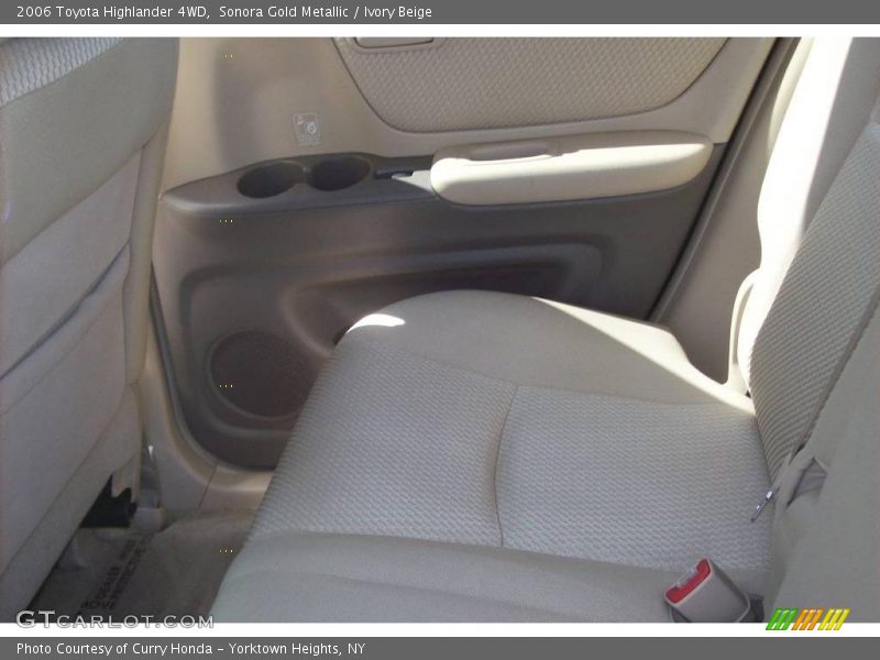 Sonora Gold Metallic / Ivory Beige 2006 Toyota Highlander 4WD