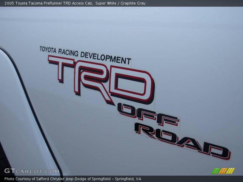 Super White / Graphite Gray 2005 Toyota Tacoma PreRunner TRD Access Cab