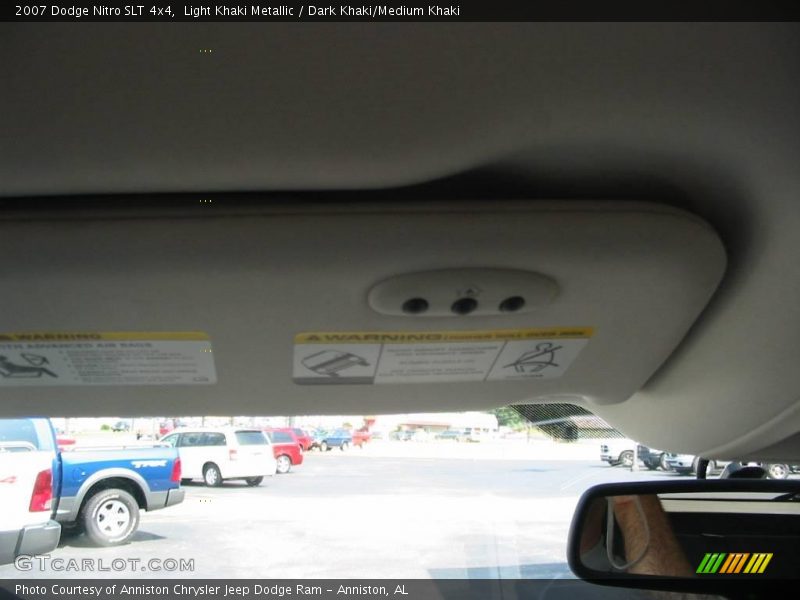 Light Khaki Metallic / Dark Khaki/Medium Khaki 2007 Dodge Nitro SLT 4x4