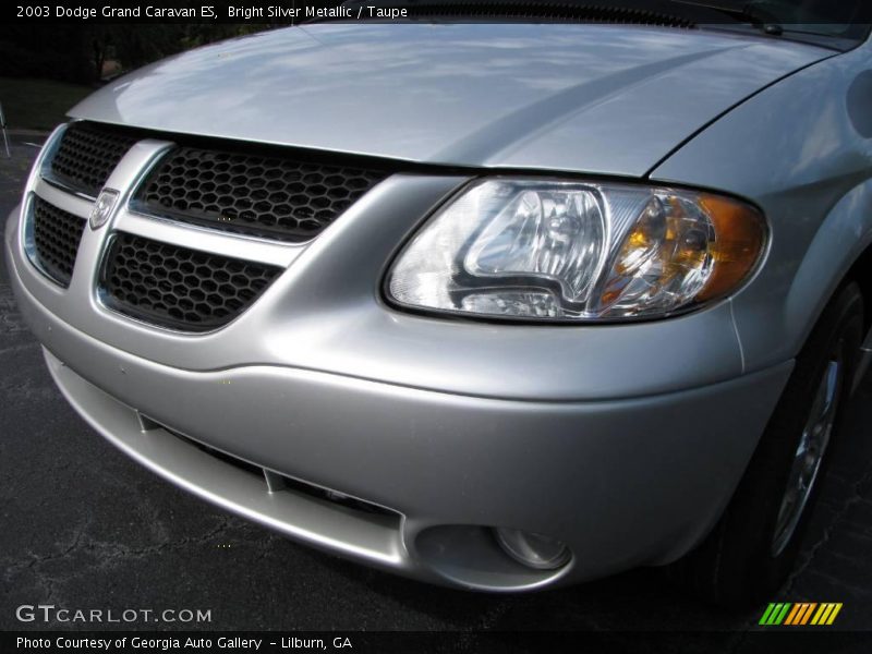 Bright Silver Metallic / Taupe 2003 Dodge Grand Caravan ES
