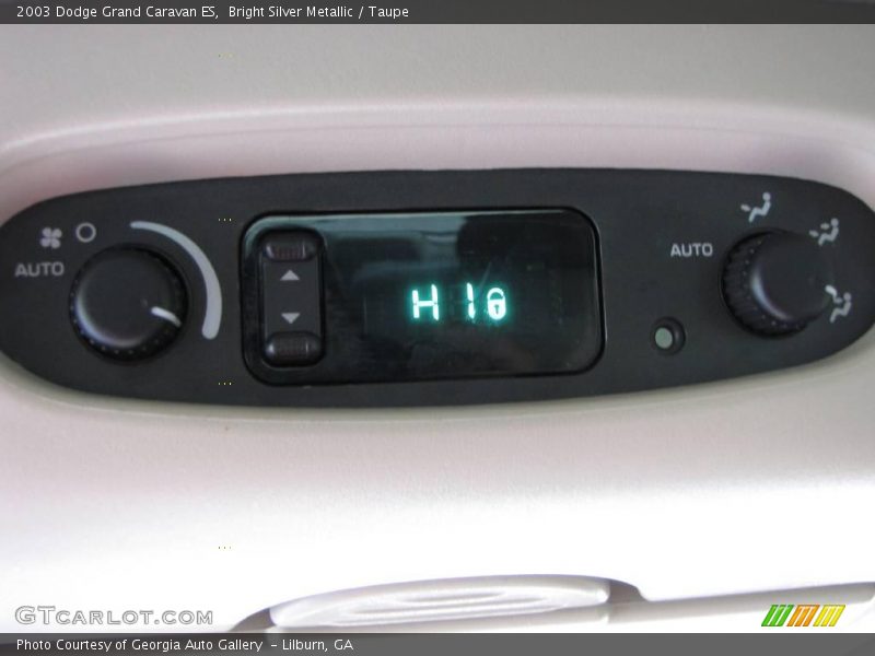 Bright Silver Metallic / Taupe 2003 Dodge Grand Caravan ES