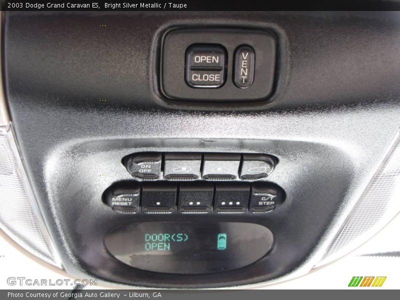 Bright Silver Metallic / Taupe 2003 Dodge Grand Caravan ES