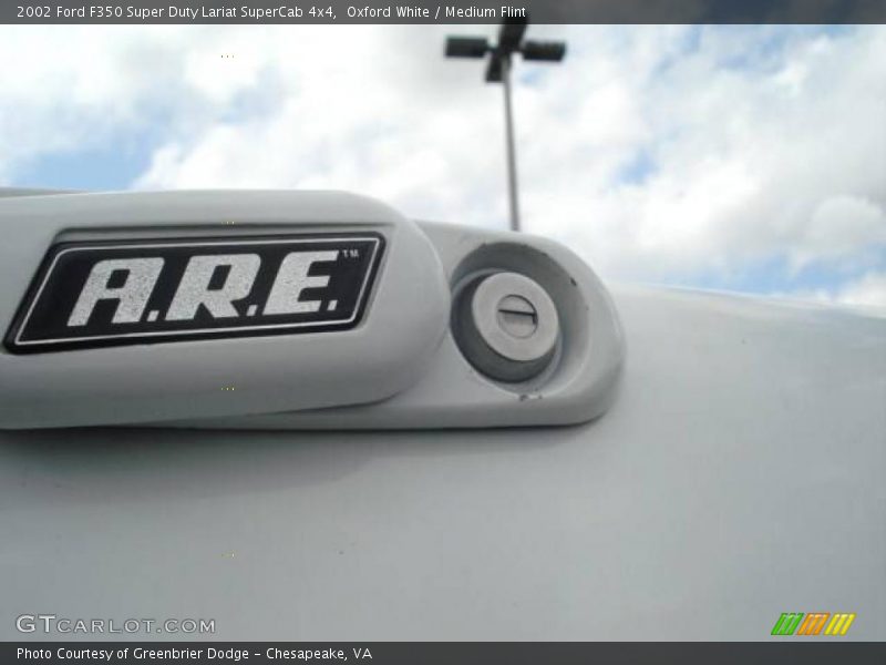 Oxford White / Medium Flint 2002 Ford F350 Super Duty Lariat SuperCab 4x4