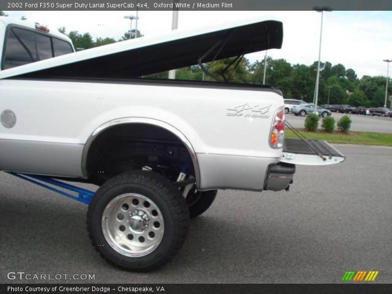 Oxford White / Medium Flint 2002 Ford F350 Super Duty Lariat SuperCab 4x4