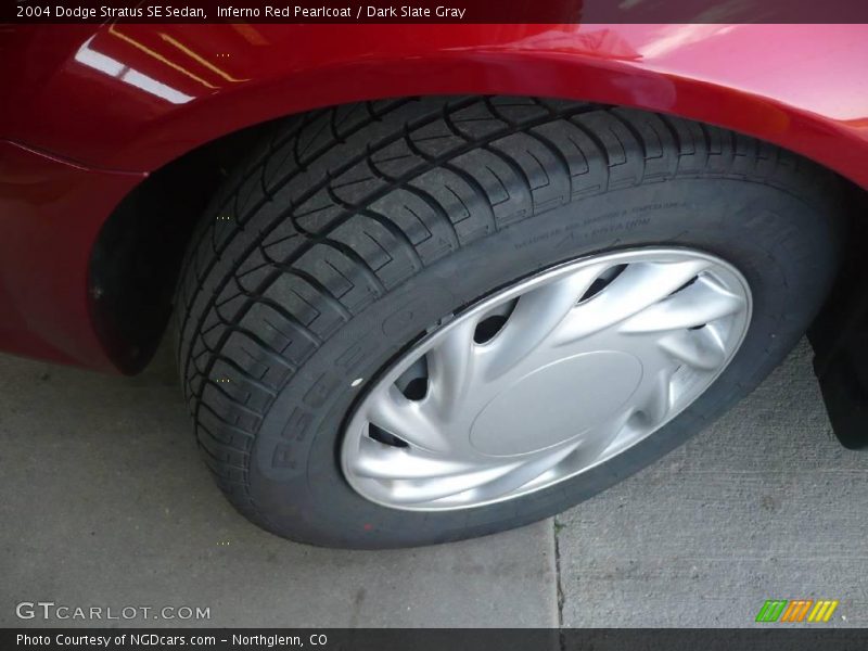 Inferno Red Pearlcoat / Dark Slate Gray 2004 Dodge Stratus SE Sedan