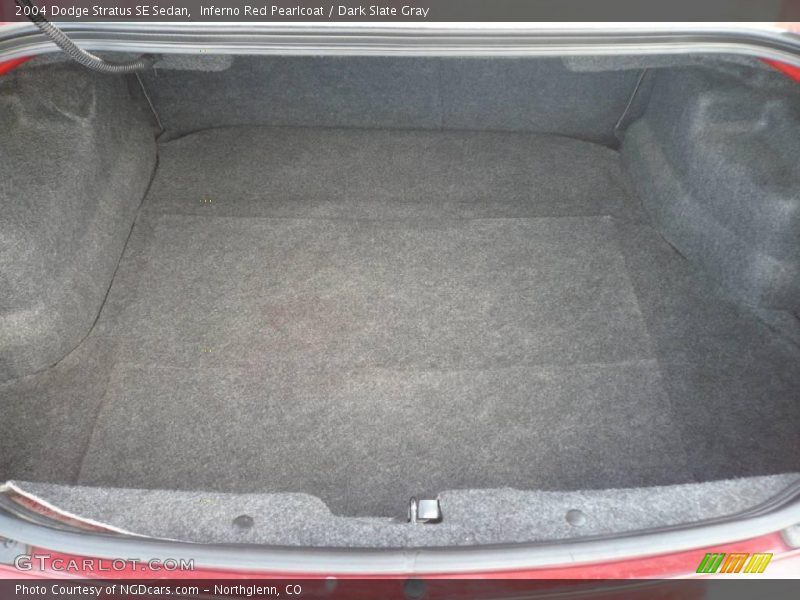 Inferno Red Pearlcoat / Dark Slate Gray 2004 Dodge Stratus SE Sedan