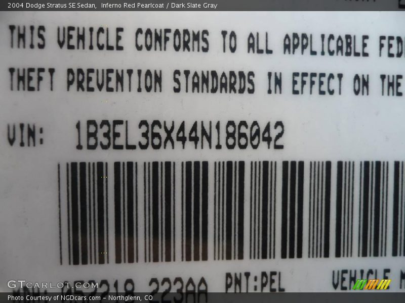 Inferno Red Pearlcoat / Dark Slate Gray 2004 Dodge Stratus SE Sedan