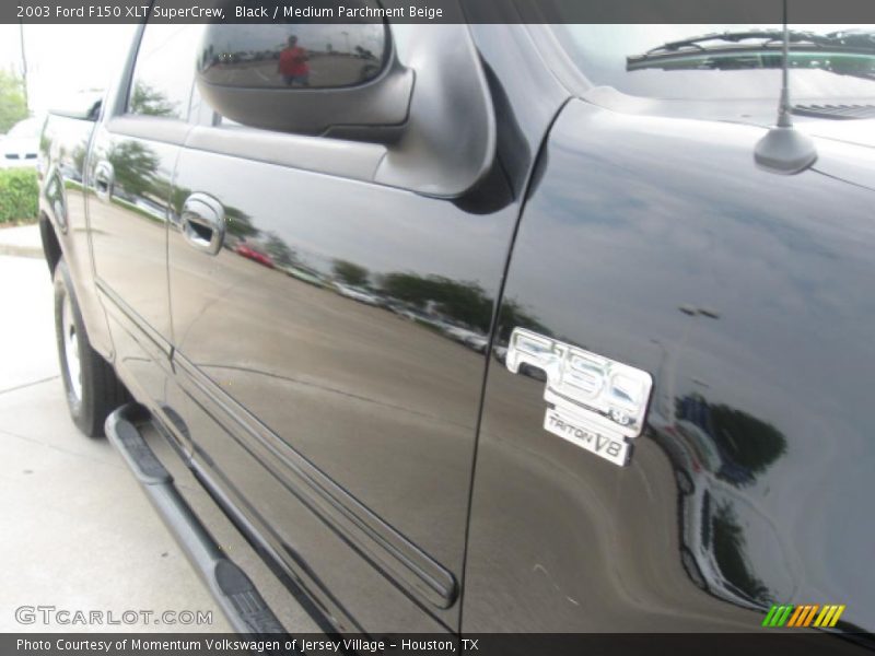 Black / Medium Parchment Beige 2003 Ford F150 XLT SuperCrew