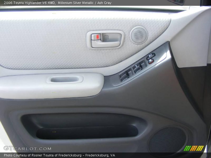Millenium Silver Metallic / Ash Gray 2006 Toyota Highlander V6 4WD