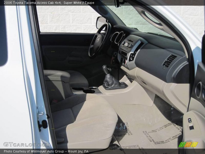 Super White / Taupe 2006 Toyota Tacoma Access Cab 4x4