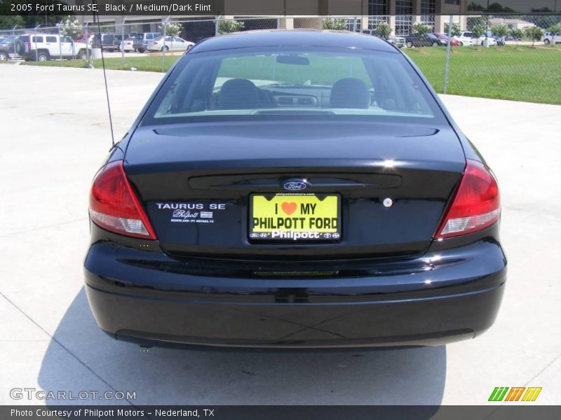 Black / Medium/Dark Flint 2005 Ford Taurus SE