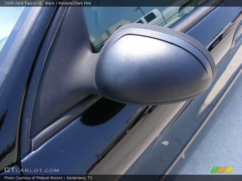 Black / Medium/Dark Flint 2005 Ford Taurus SE
