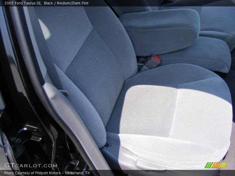 Black / Medium/Dark Flint 2005 Ford Taurus SE