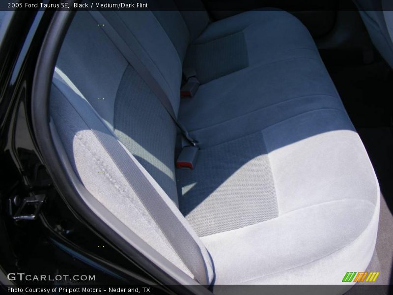 Black / Medium/Dark Flint 2005 Ford Taurus SE