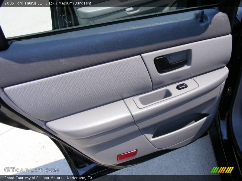 Black / Medium/Dark Flint 2005 Ford Taurus SE