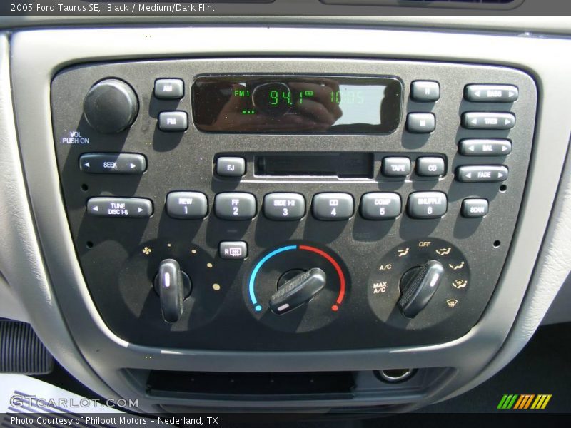 Black / Medium/Dark Flint 2005 Ford Taurus SE