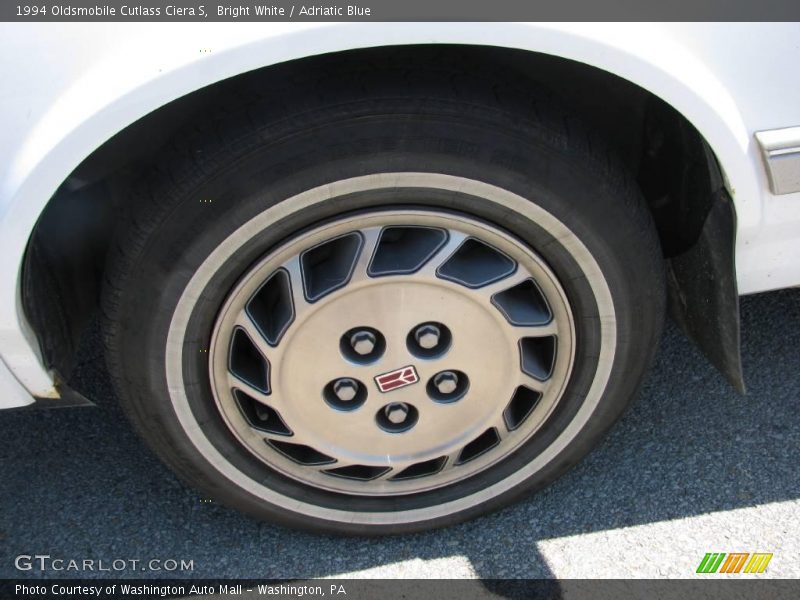 Bright White / Adriatic Blue 1994 Oldsmobile Cutlass Ciera S