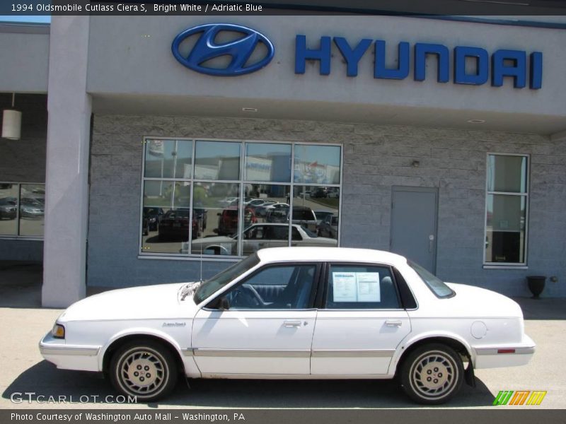 Bright White / Adriatic Blue 1994 Oldsmobile Cutlass Ciera S