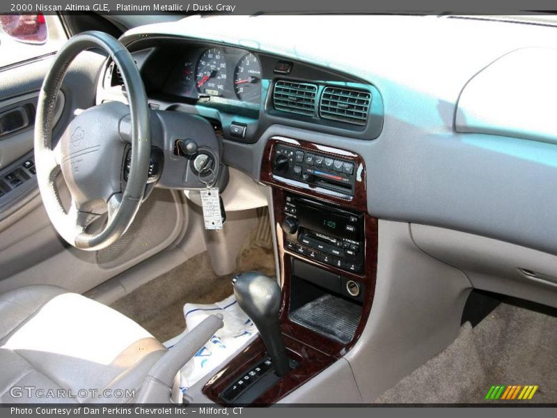 Platinum Metallic / Dusk Gray 2000 Nissan Altima GLE