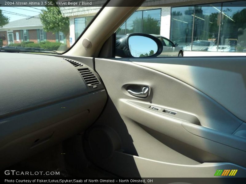 Velvet Beige / Blond 2004 Nissan Altima 3.5 SE