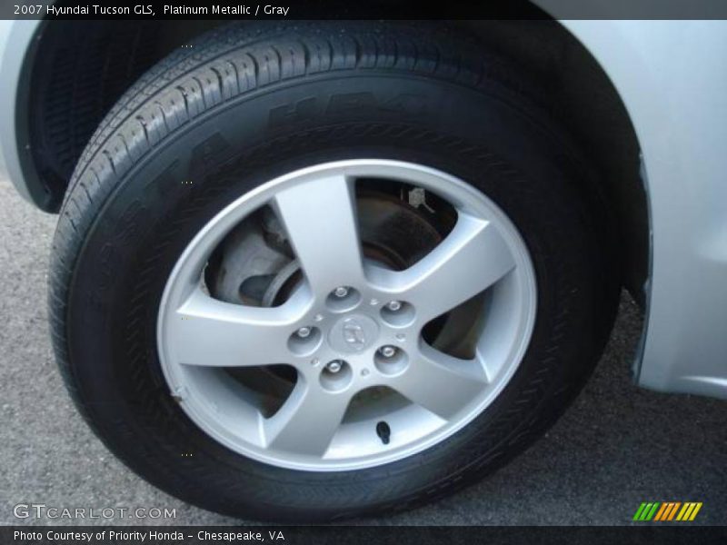 Platinum Metallic / Gray 2007 Hyundai Tucson GLS