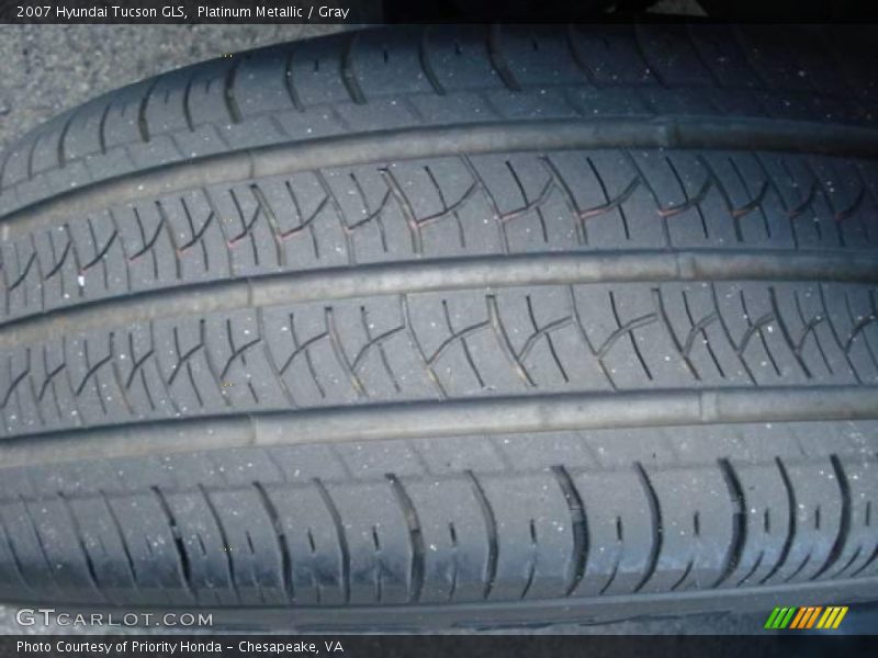Platinum Metallic / Gray 2007 Hyundai Tucson GLS