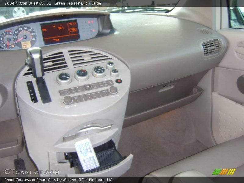 Green Tea Metallic / Beige 2004 Nissan Quest 3.5 SL
