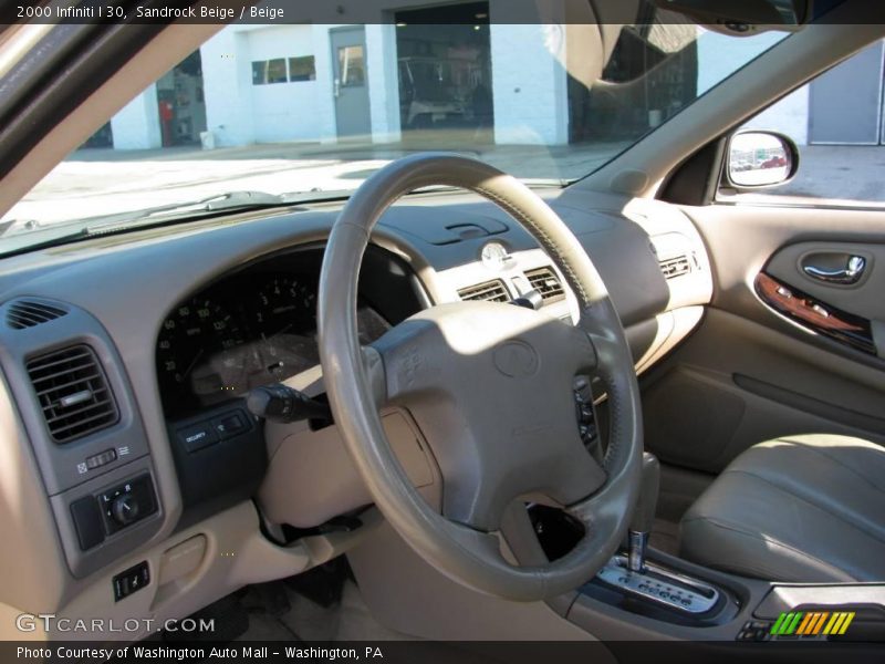 Sandrock Beige / Beige 2000 Infiniti I 30