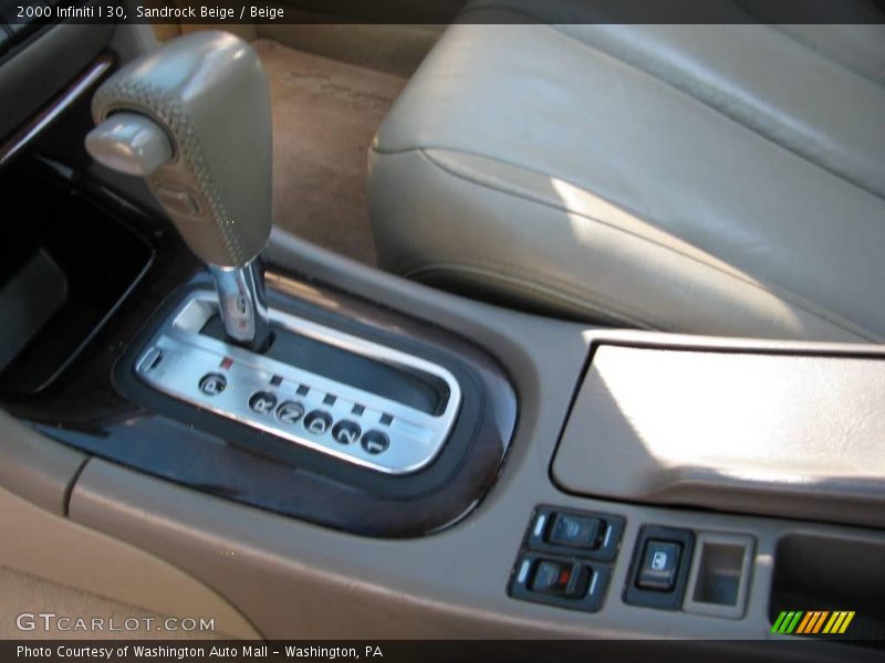 Sandrock Beige / Beige 2000 Infiniti I 30